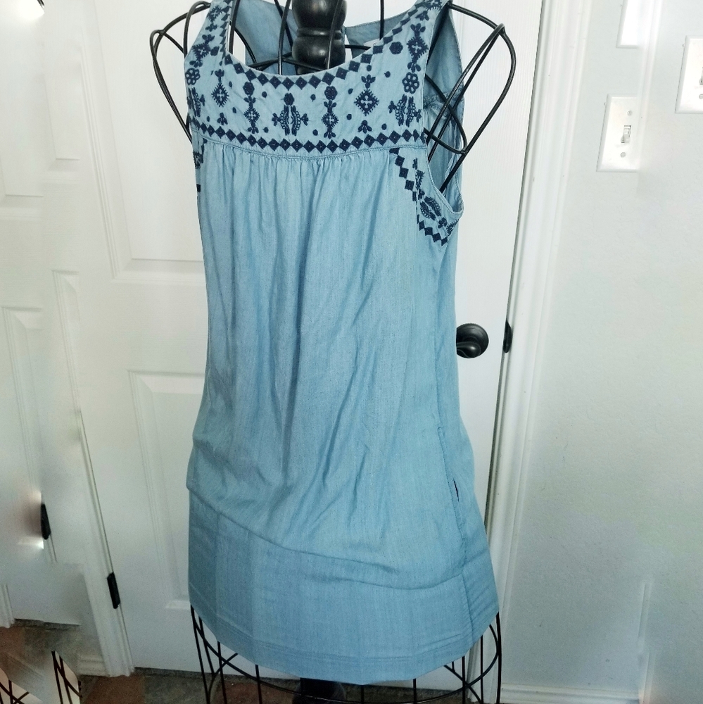 Crown and Ivy chambray embroidery dress